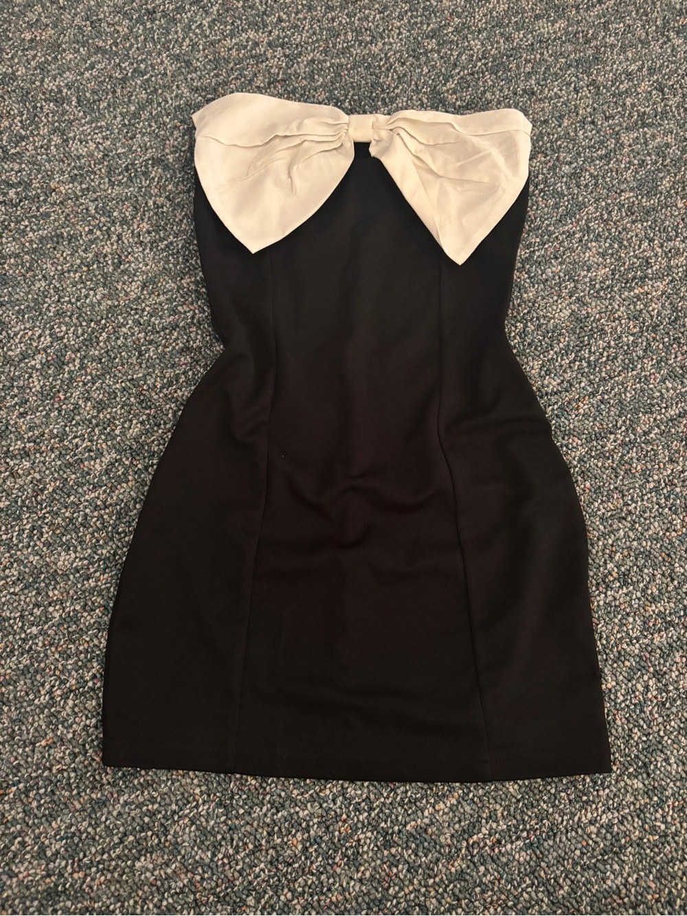 Neiman Marcus Black Strapless Dress with Ivory Bow Accent